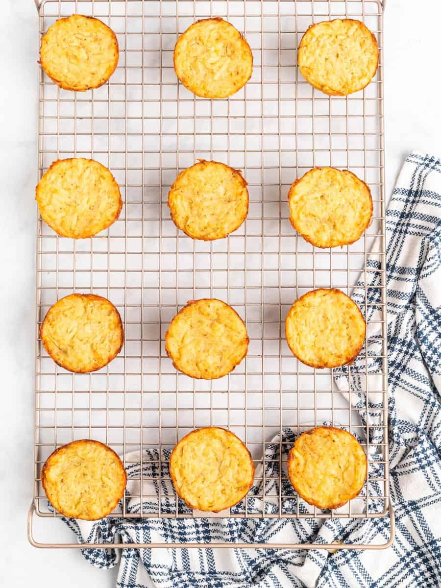 Potato latke muffins on cooling rack.