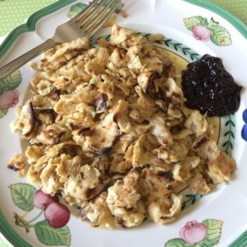 matzo brei with jam.