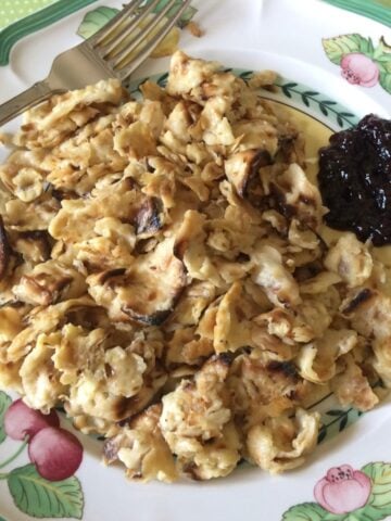 matzo brei with jam.